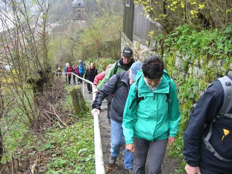 Zur Festung empor